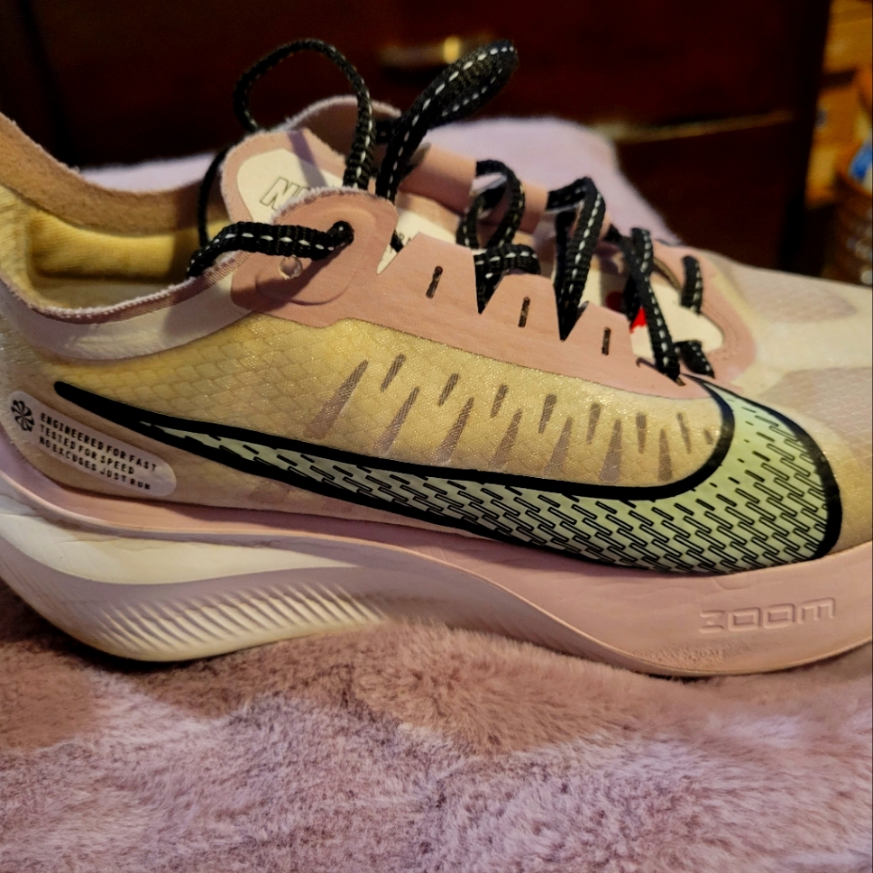 Nike Zoom Gravity